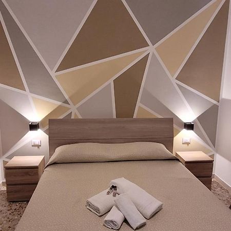 טסרה B&B "Gabriel&Melissa" Airport View - Nuova - Ristrutturato Gennaio 2022 מראה חיצוני תמונה