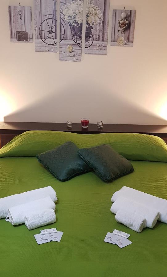 טסרה B&B "Gabriel&Melissa" Airport View - Nuova - Ristrutturato Gennaio 2022 מראה חיצוני תמונה