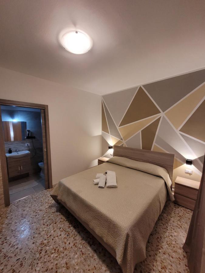 טסרה B&B "Gabriel&Melissa" Airport View - Nuova - Ristrutturato Gennaio 2022 מראה חיצוני תמונה