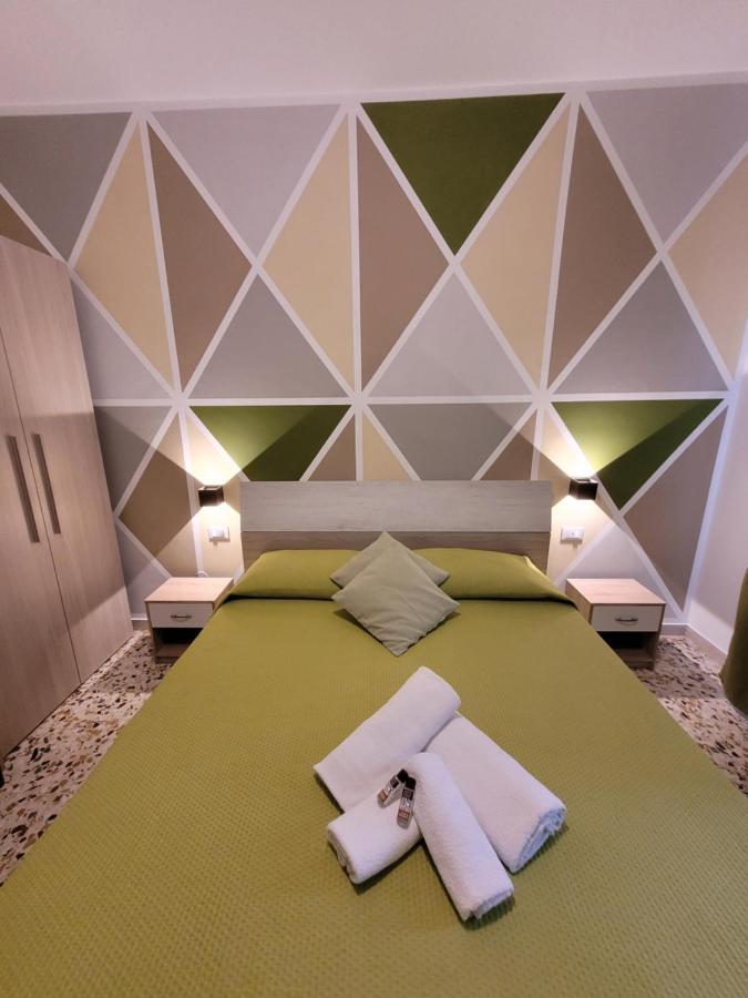 טסרה B&B "Gabriel&Melissa" Airport View - Nuova - Ristrutturato Gennaio 2022 מראה חיצוני תמונה