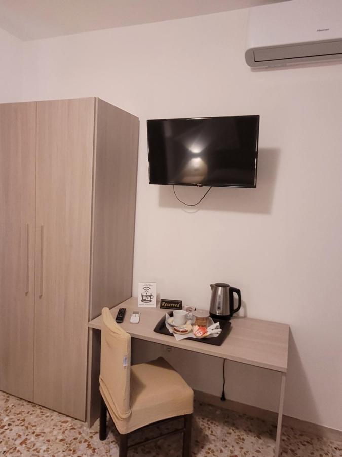 טסרה B&B "Gabriel&Melissa" Airport View - Nuova - Ristrutturato Gennaio 2022 מראה חיצוני תמונה